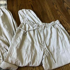 Abercrombie Cargo pants